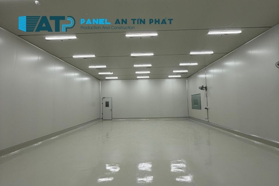 Thi Công Phòng Lab Thực Phẩm Cần Gì? Vật Tư, Cửa Kính & Cách Chọn Panel