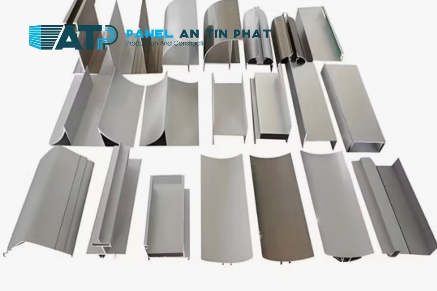 Thi Công Phòng Lab Bằng Panel Cần Phụ Kiện Gì? Nẹp, Keo, Roan & Bo Góc