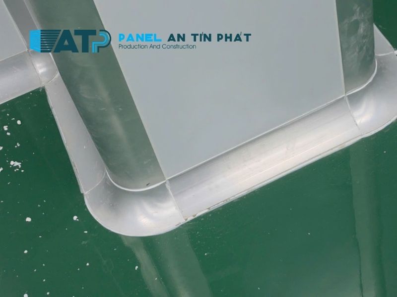 cách xử lý chân vách panel bị hở thấm