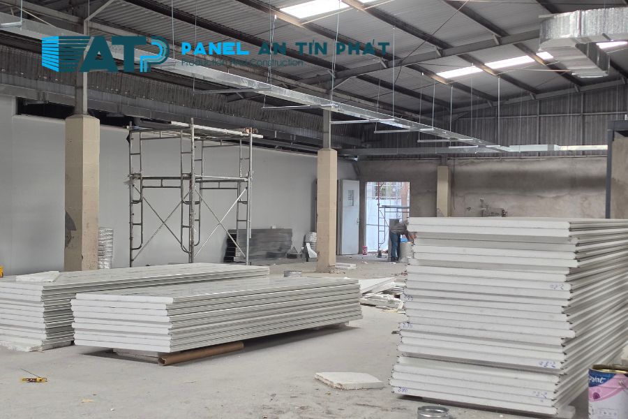 Tấm Panel Dư Sau Thi Công Dễ Thành Chi Phí Lãng Phí Nếu Không Quản Lý Từ Đầu