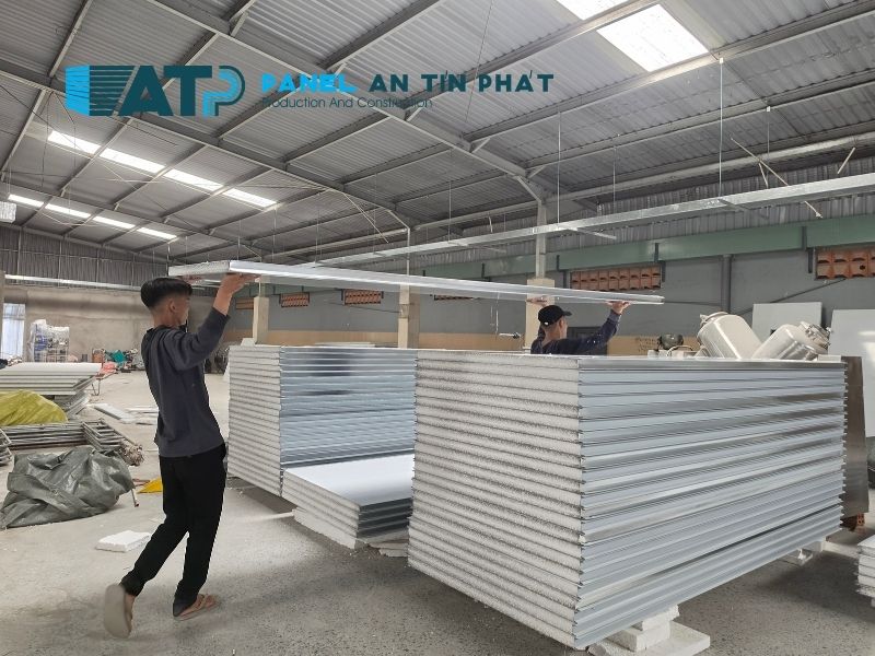 di chuyển panel cũ trong nhà xưởng