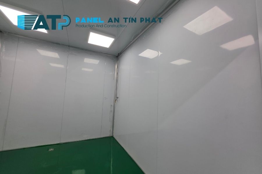 Vách Panel Phòng Lab: Cách Chọn Độ Dày, Lõi Panel Và Phụ Kiện