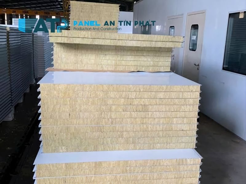 Panel Rockwool vách ngăn chống cháy nhà xưởng