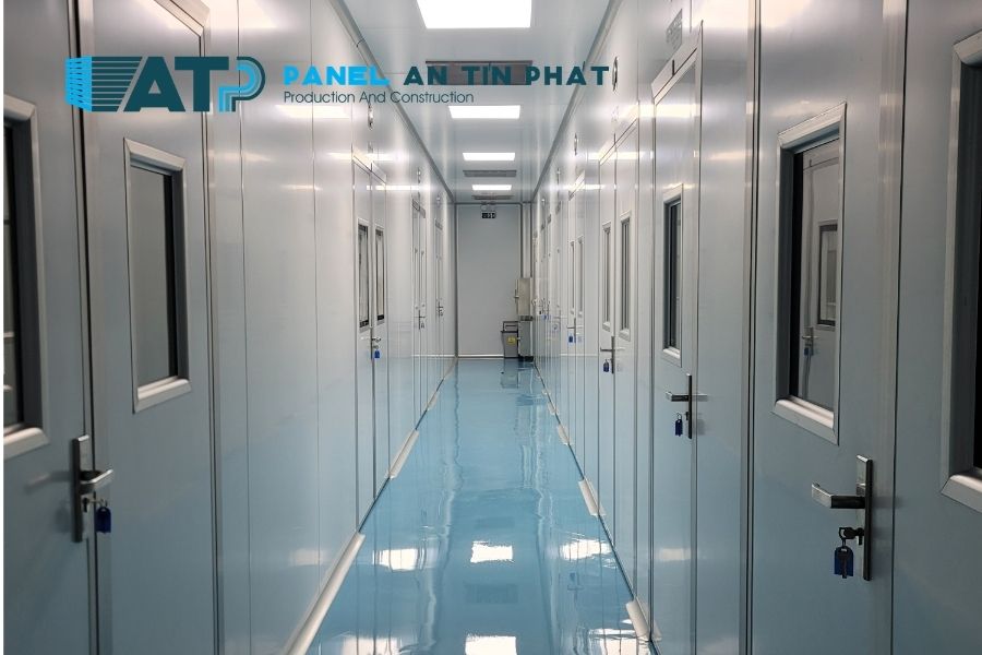 phụ kiện quanh cửa kính phòng lab