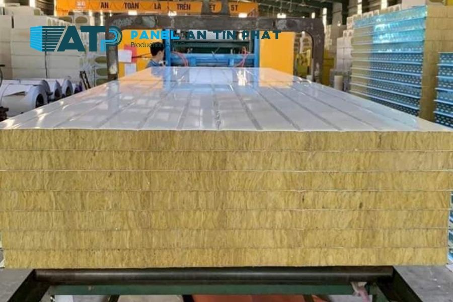 Panel Rockwool 50mm Dùng Cho Công Trình Nào? Hướng Dẫn Chọn Đúng