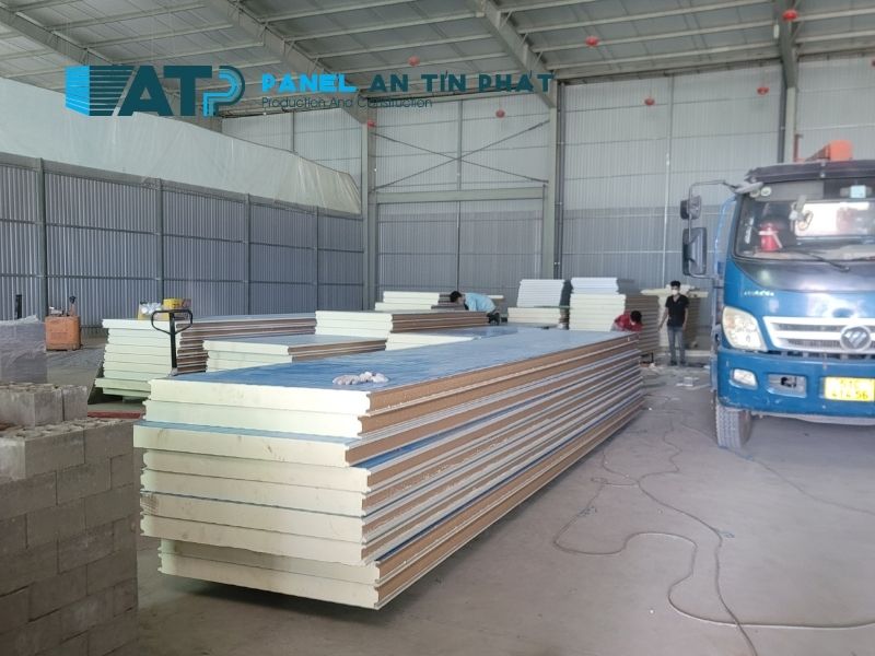 vật tư kho mát bằng panel