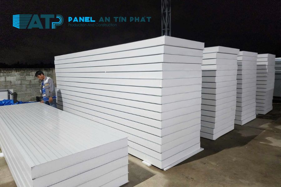 Nhà Phân Phối Tấm Panel Cách Nhiệt Tại Hóc Môn Uy Tín Hiện Nay