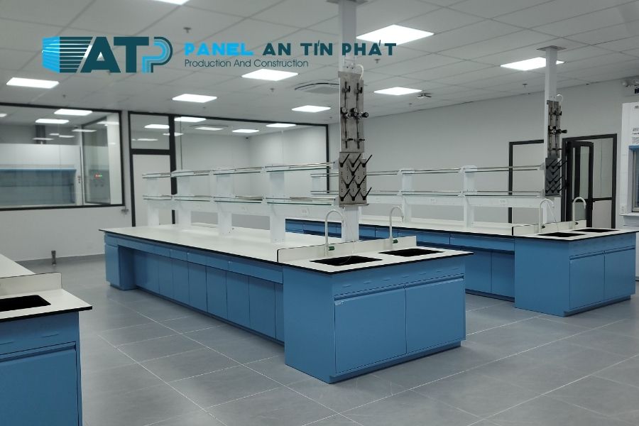 Thi Công Phòng Lab Bằng Panel: Quy Trình, Vật Tư Và Báo Giá