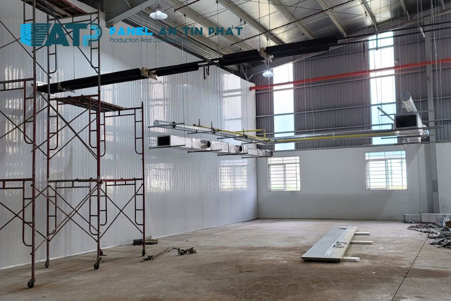Panel EPS Làm Nhà Xưởng: Kết Cấu Nhẹ, Chịu Lực, Lắp Đặt Nhanh
