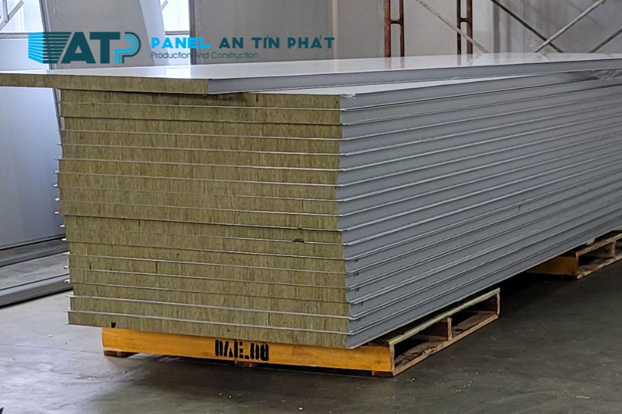 Tấm Panel Cách Nhiệt Tân Phú: Đại Lý Cung Cấp Panel Uy Tín