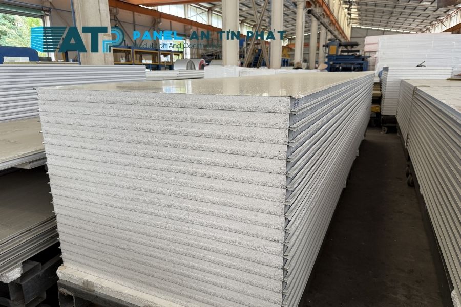 5 Câu Hỏi Cần Trả Lời Trước Khi Mua Tấm Panel Cho Công Trình