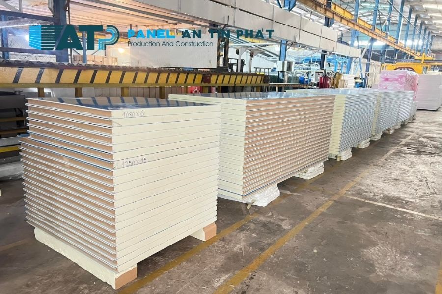 Độ Dày Tôn Panel PU Ảnh Hưởng Gì Đến Độ Bền Và Chi Phí?