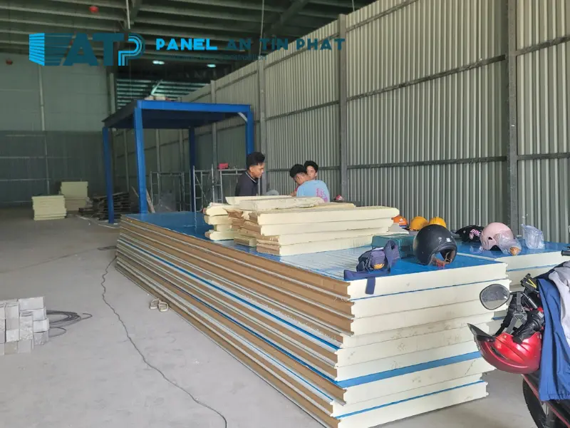 tấm panel cách nhiệt giá bao nhiêu