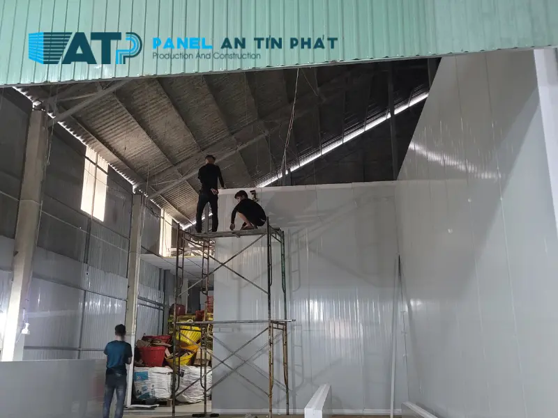 thi công trần panel EPS