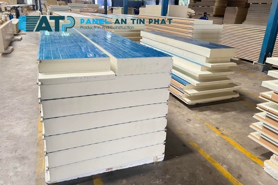Panel PU Dày Hơn Có Luôn Giữ Nhiệt Hiệu Quả Hơn Không?