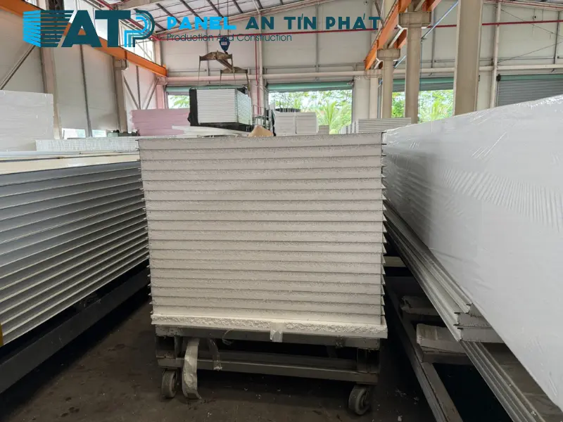 panel EPS làm văn phòng nhà xưởng