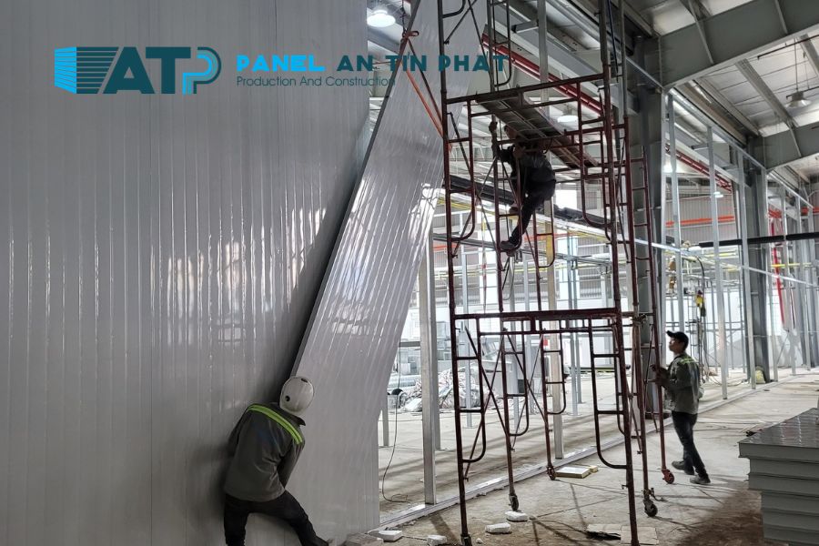 Tháo Dỡ Vách Panel Cũ Cần Làm Gì Để Không Hư Tấm Và Phụ Kiện