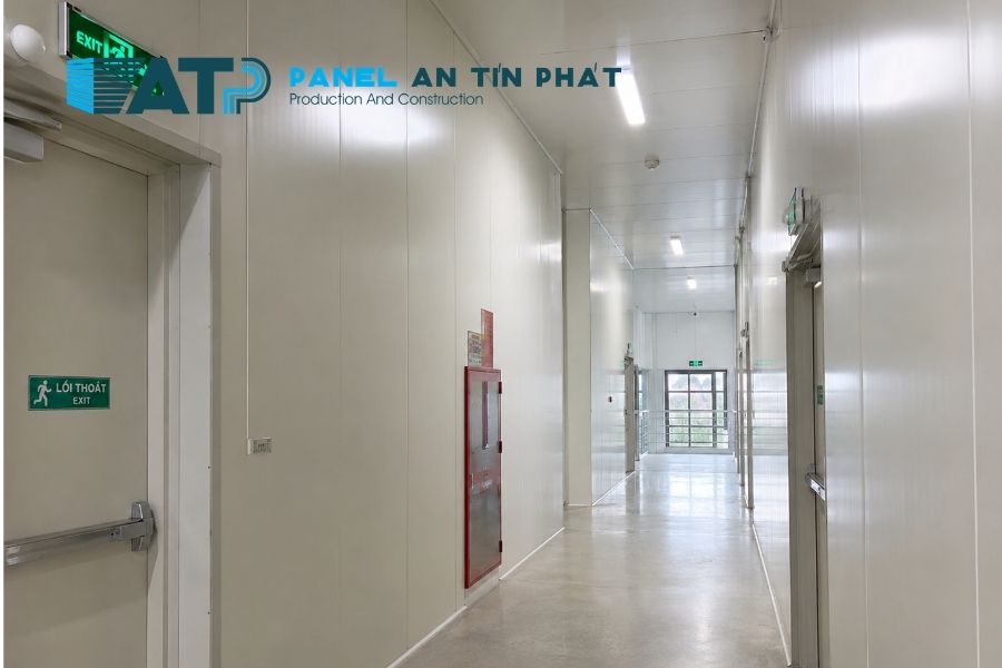 Tấm Panel Rockwool Làm Vách Hành Lang Thoát Hiểm Và Trục Kỹ Thuật