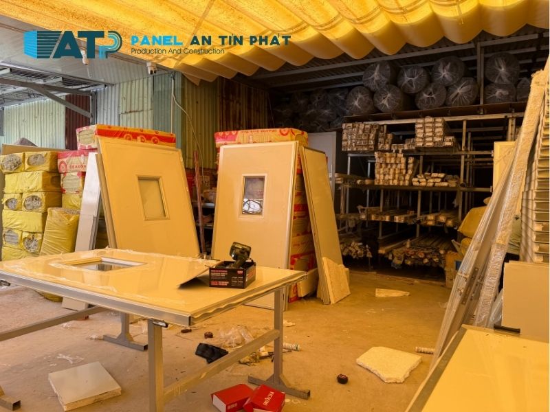 Cửa panel phòng sạch