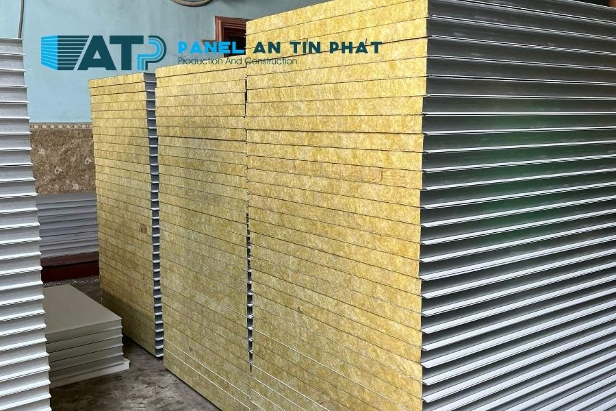 Tấm Panel Rockwool Làm Vách Phòng Máy: Cách Chọn Đúng Vật Tư