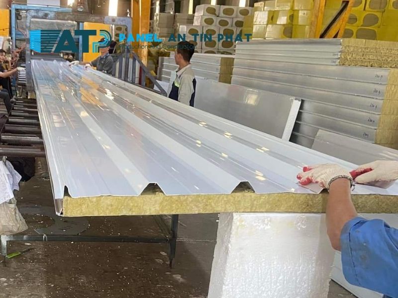 Cấu tạo panel Rockwool lợp mái