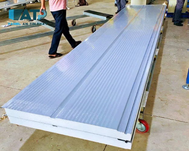 Tấm panel vách ngoài ngàm dấu vít