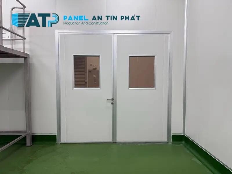 lắp đặt cửa panel 2 cánh chuyên nghiệp