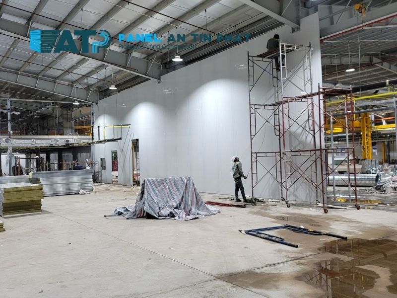 kiểm tra vách panel trước khi tháo dỡ