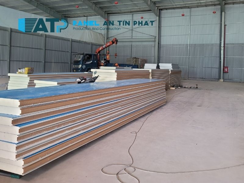 khi nào dùng panel PU 50mm