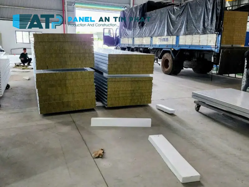 thi công panel Rockwool