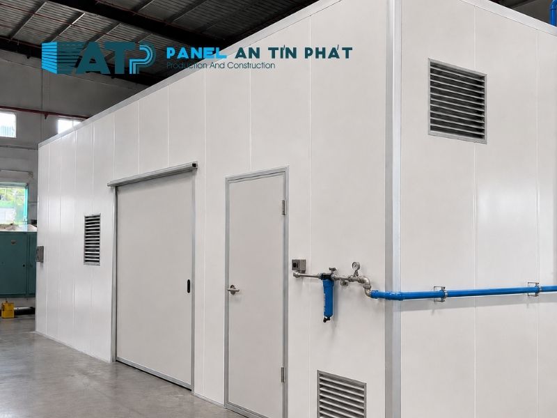 Phòng kĩ thuật dùng panel chống cháy