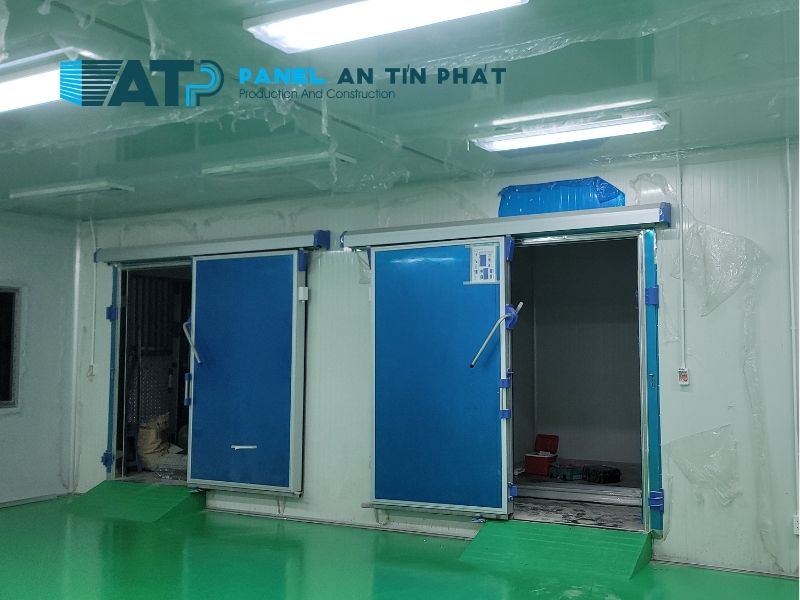 mối nối cửa kho panel PU