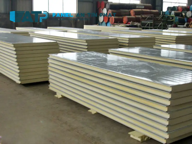 thi công tấm panel PU cách nhiệt